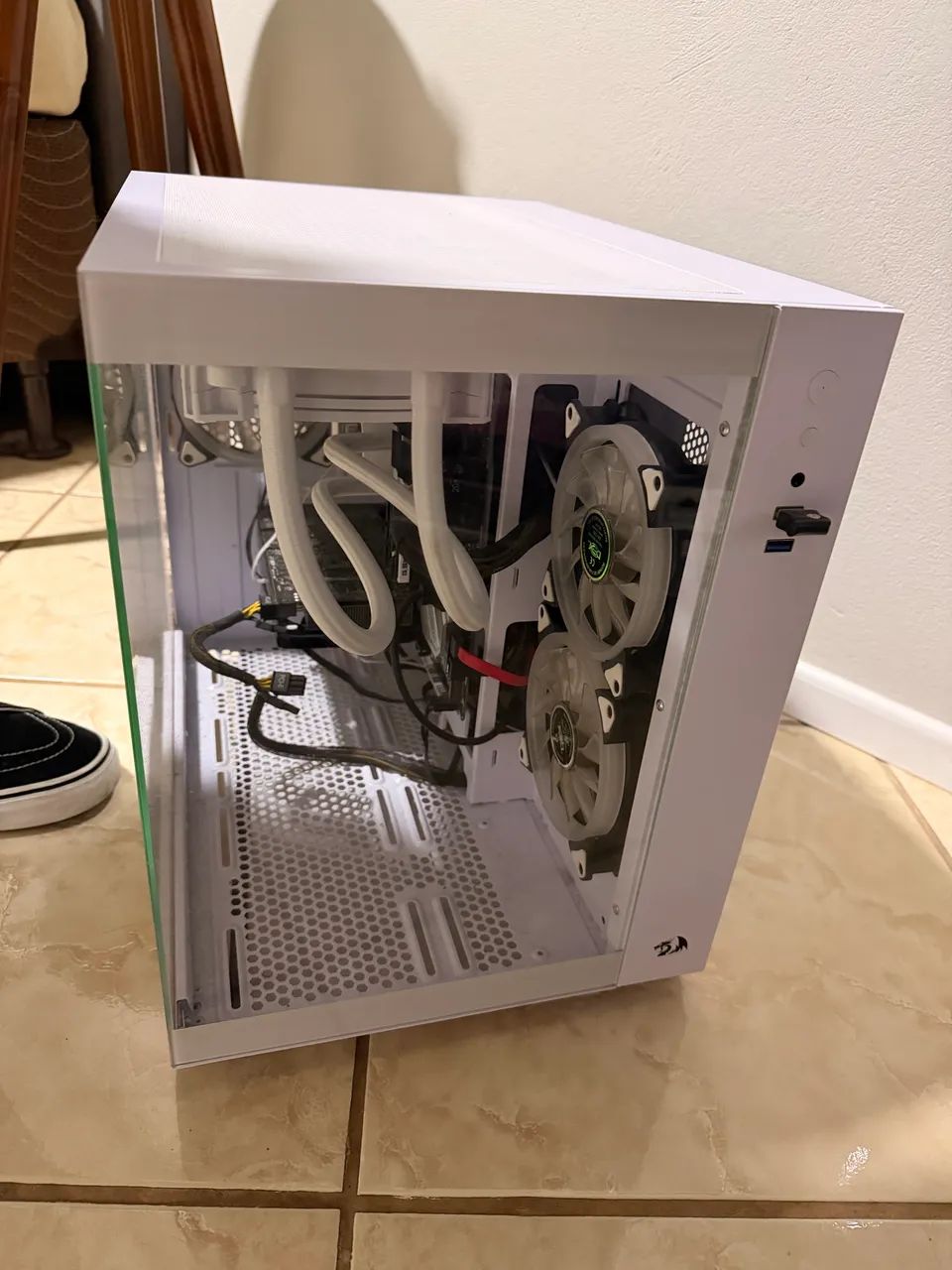 VENDENDO URGENTE PC + 144hz - Foto 5