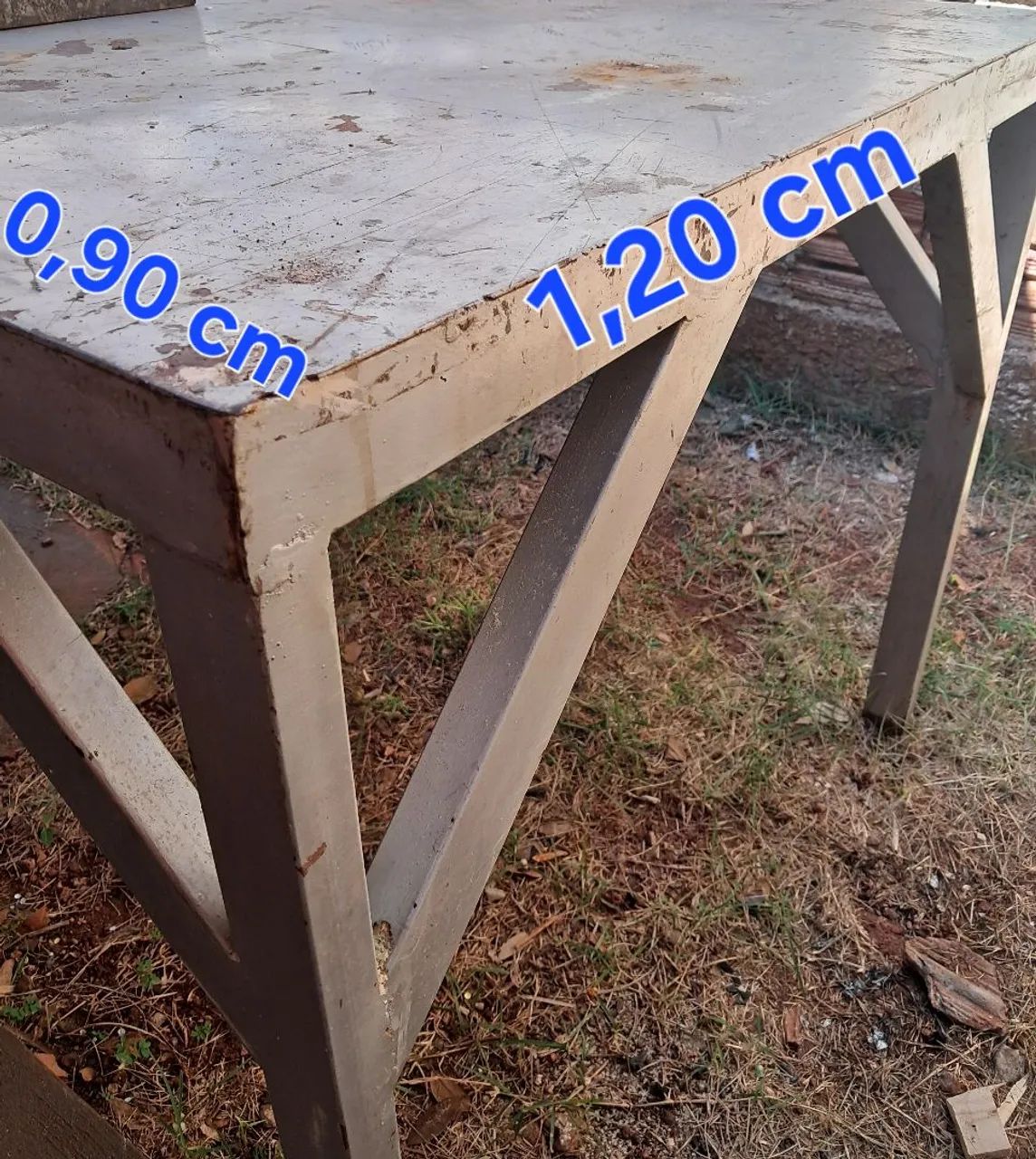 Mesa industrial,  de ferro reforçada,  desocupar 