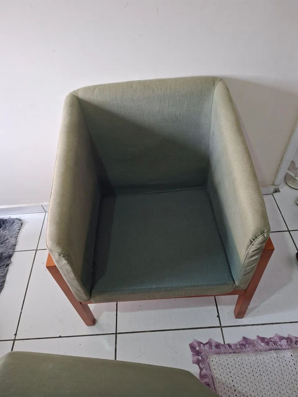 Poltrona verde em linho