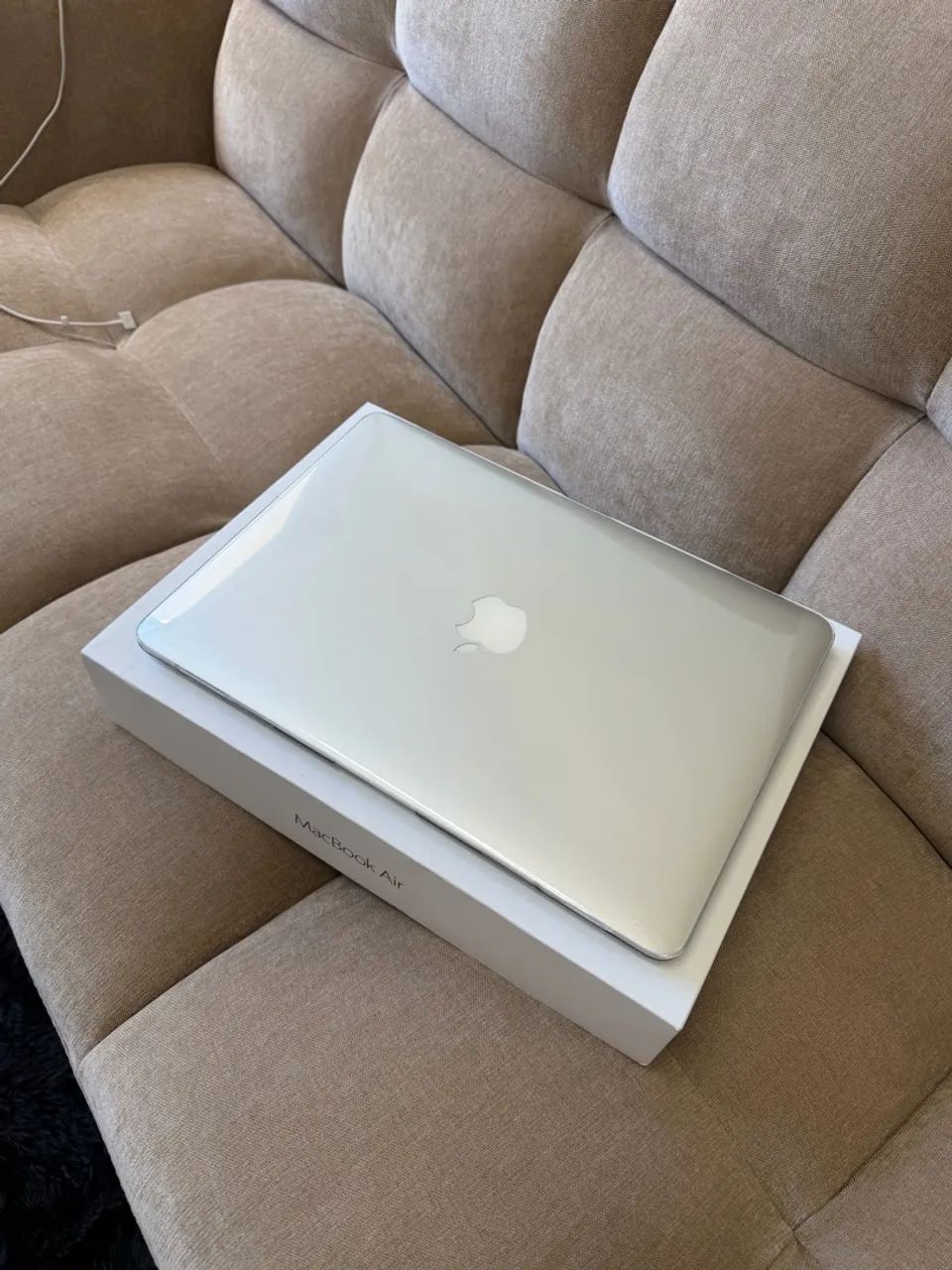 MacBook Air 2017 A1466 excelente + brindes  - Foto 4
