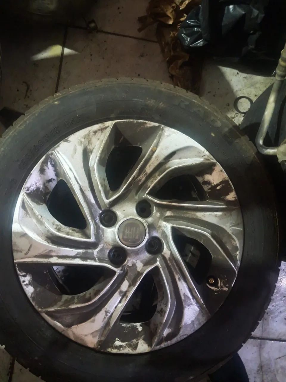 Jogo de rodas Argo com pneus 90%  - Foto 3