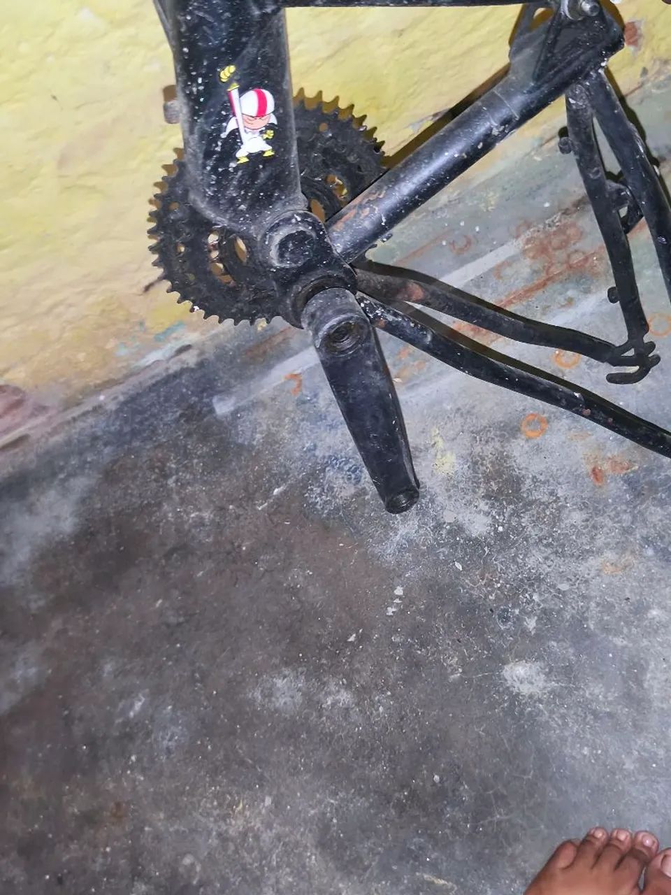 quadro de bicicleta aro 29 com mola no meio e já vai com rolamento central  - Foto 5