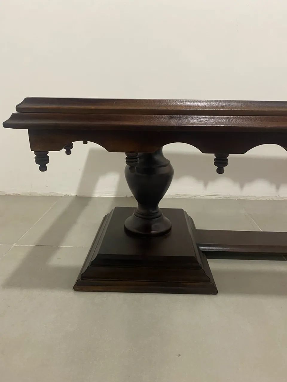 Mesa de centro em madeira maciça década 70 - Foto 4