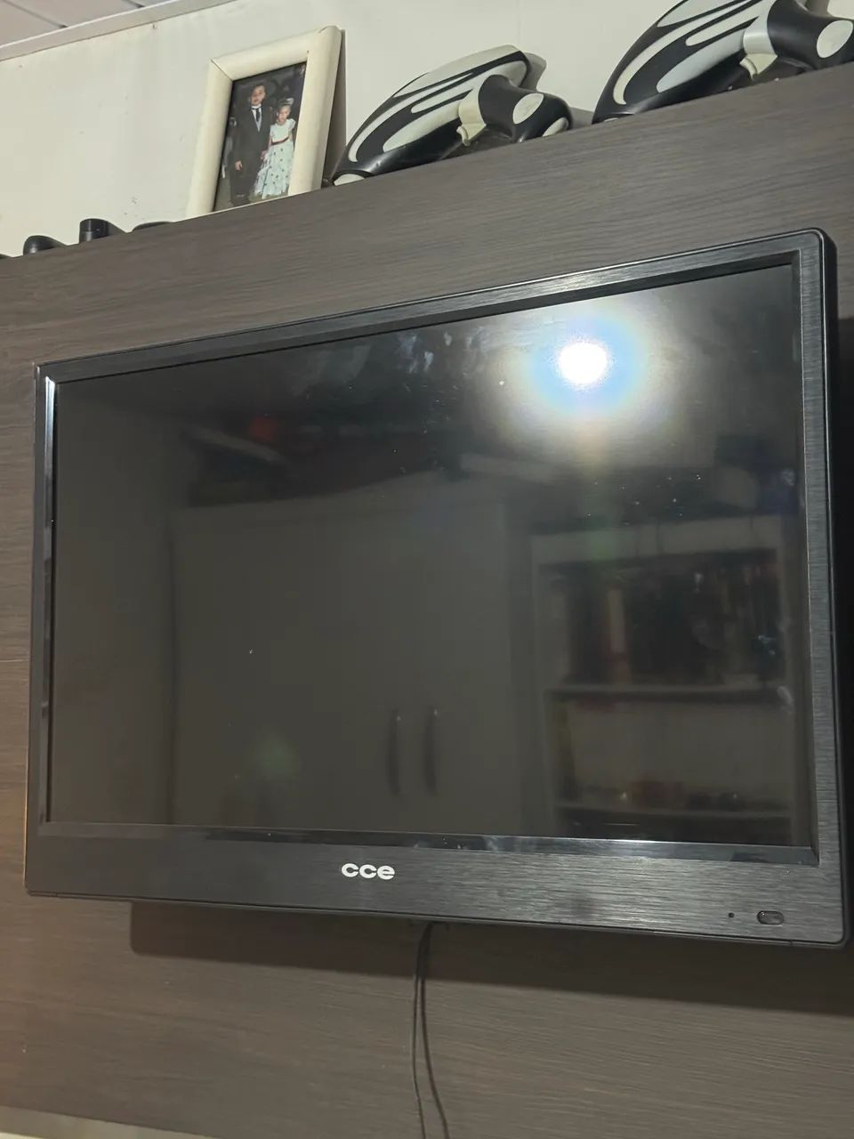 TV de led- CCE 28  - Foto 3
