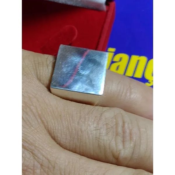 Anel prata liso 20 x 20 mm com ou sem letra - Foto 4