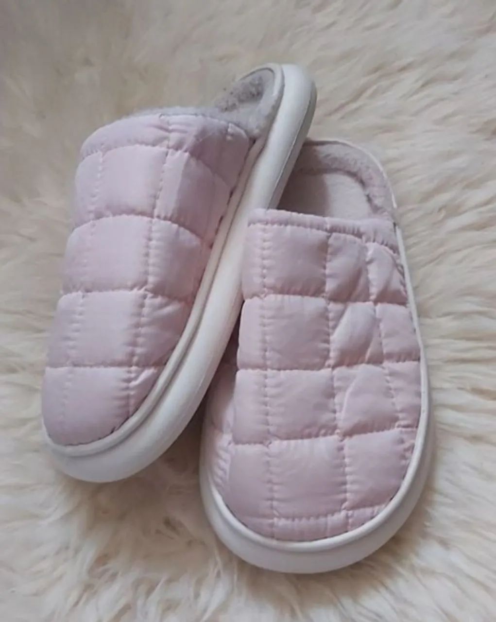 Novo chinelo com pelo 38 - Foto 2