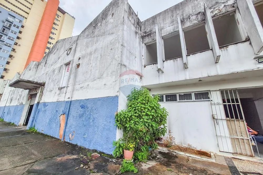 Galpão com cerca de 2000m2 entre a Rio Branco e Av. Brasil, no Poço Rico - Foto 4