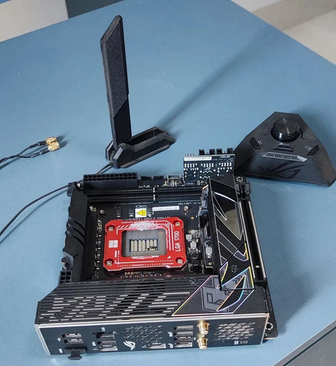 PLACA-MÃE ASUS ROG STRIX Z790-I GAMING WIFI - Foto 2