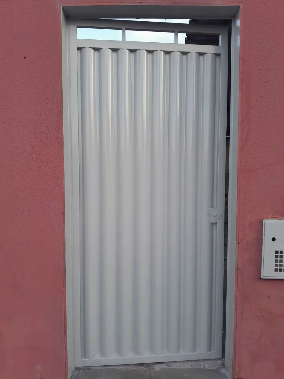 Vendo casa de 2 quartos Riacho Fundo 2 QN 8D  escriturada - Foto 3