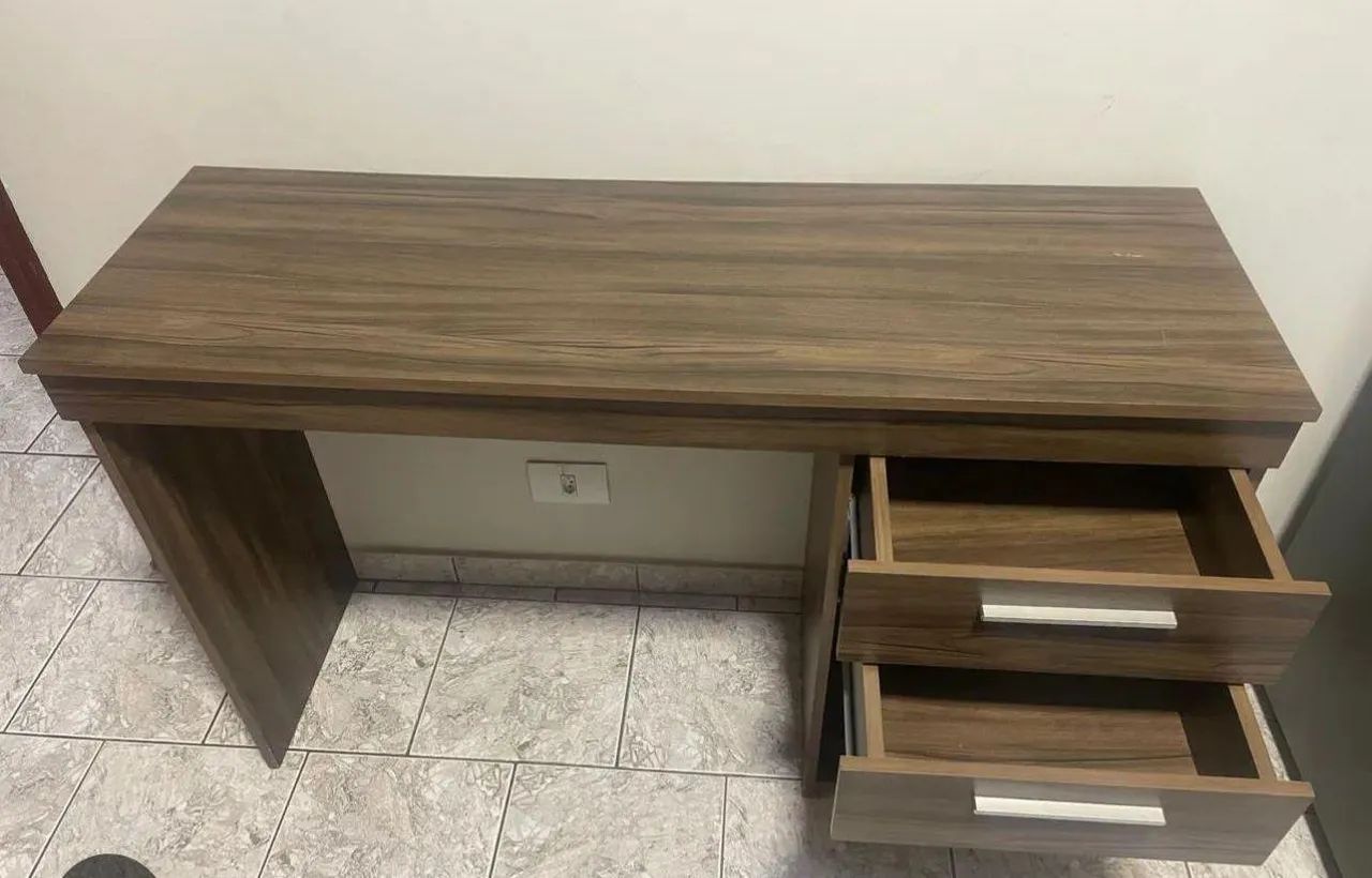 Mesa de Escritório com Gaveta / Escrivaninha para Computador - Home Office - Foto 2