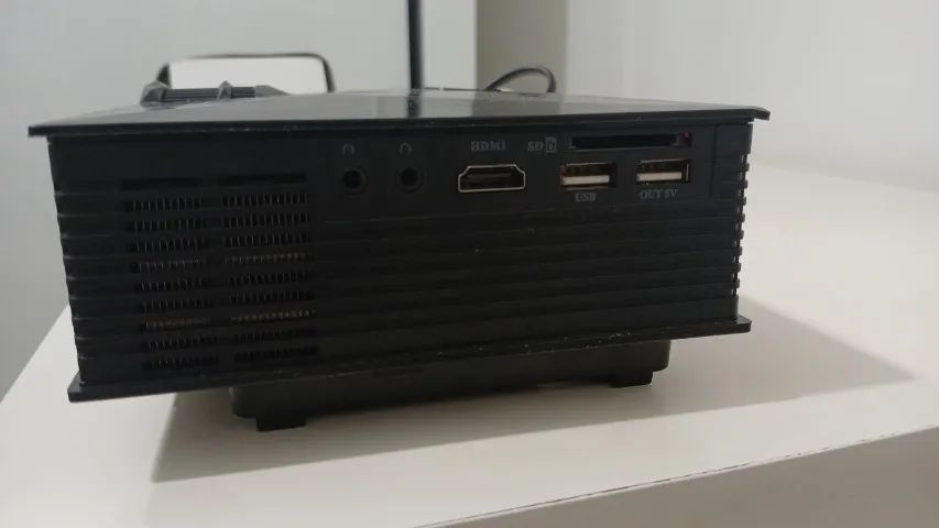 Projetor Unic compatível com PC, notebook celular e tablet - Foto 2