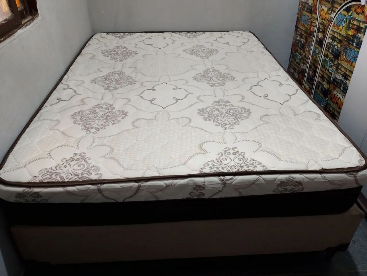 Vendo essa cama box casal com colchão  - Foto 5
