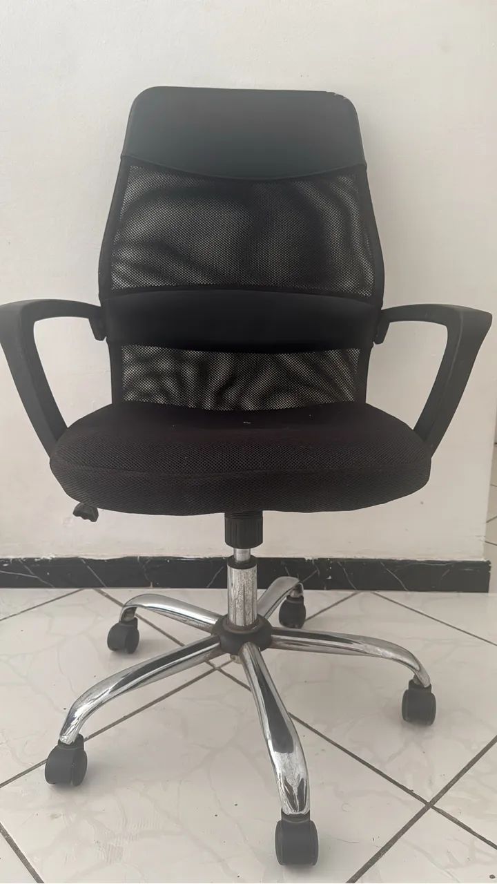 COMPUTER CHAIR