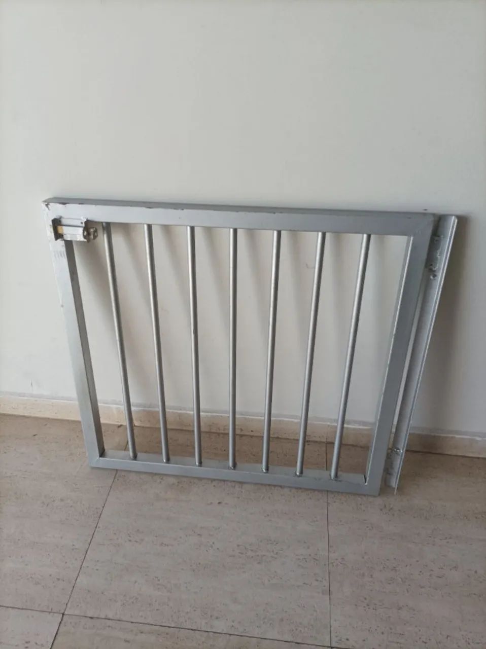 Grade de metal. Comprimento: 87cm. Altura: 80cm. - Foto 2