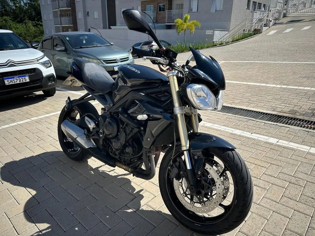 Triumph Street Triplo 675 - Foto 3