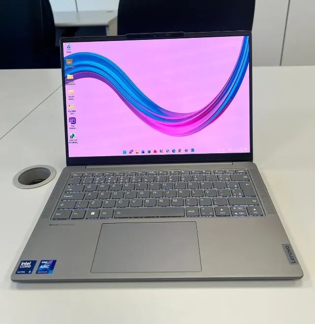 Note book Yoga Slim 7i Ultra 5 16g RAM 512gb Tela Oled