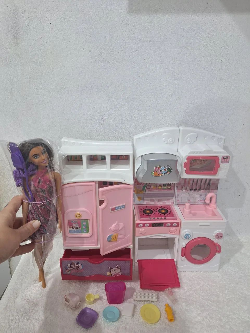 Combo cozinha de brinquedo para boneca Barbie - Foto 4