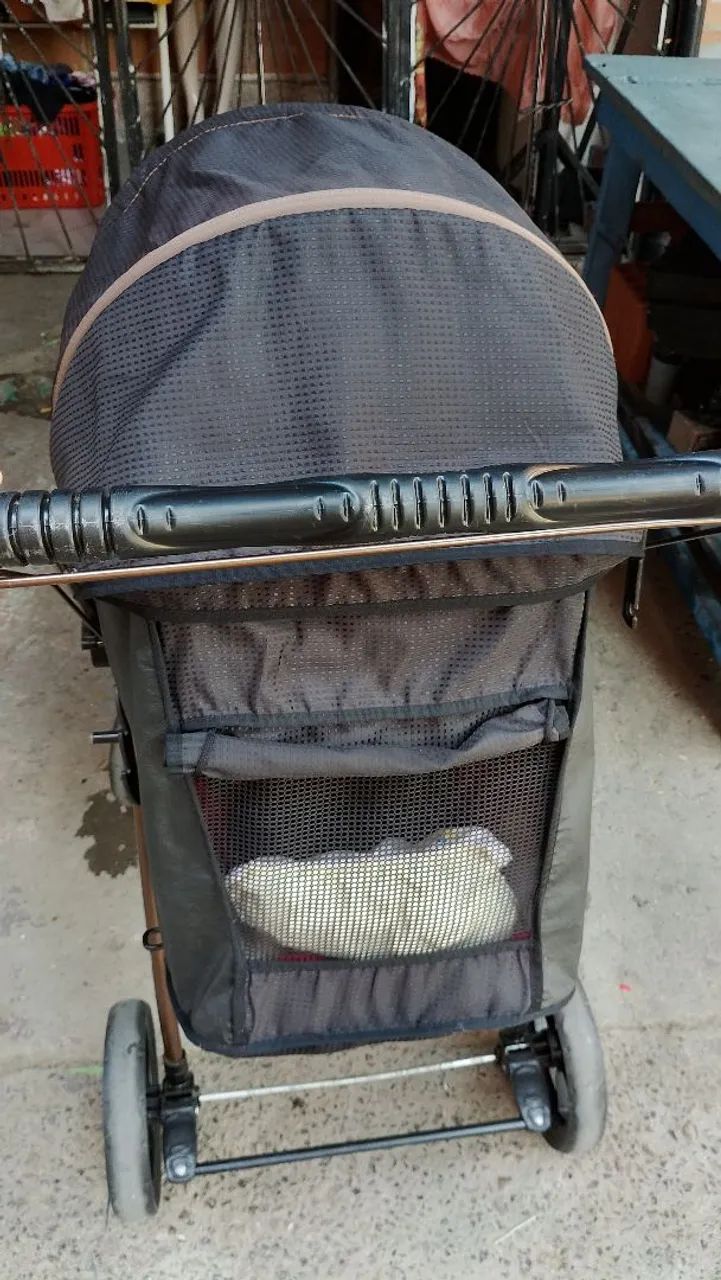 Vendo carrinho de bebê Galzerano todo completinho - Foto 5