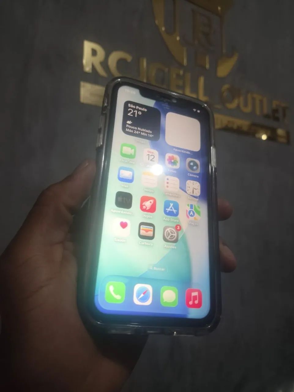 iPhone 11 