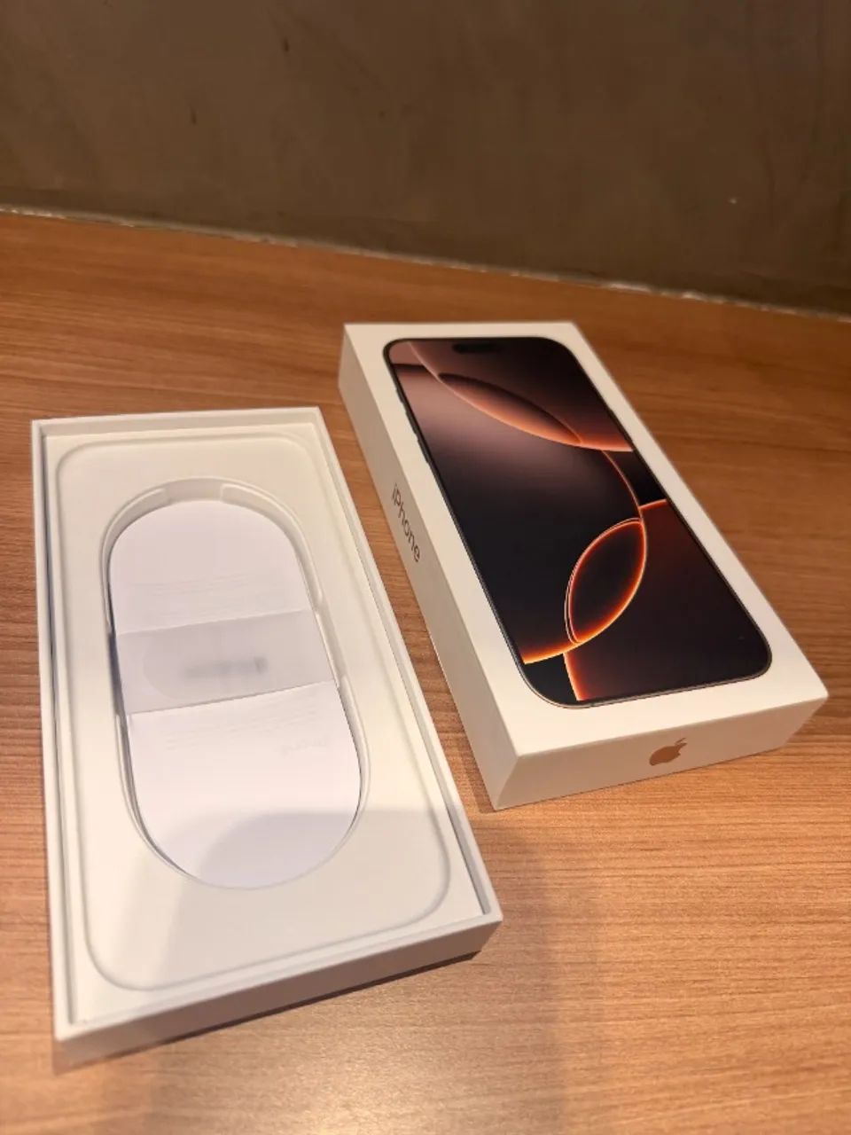 Caixa vazia iPhone 16 Pro Max ? Desert Titanium 256GB