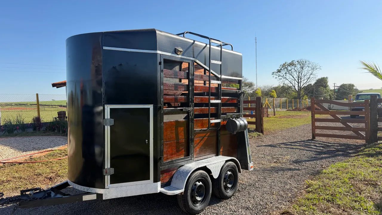 Trailer 2 cavalos 
