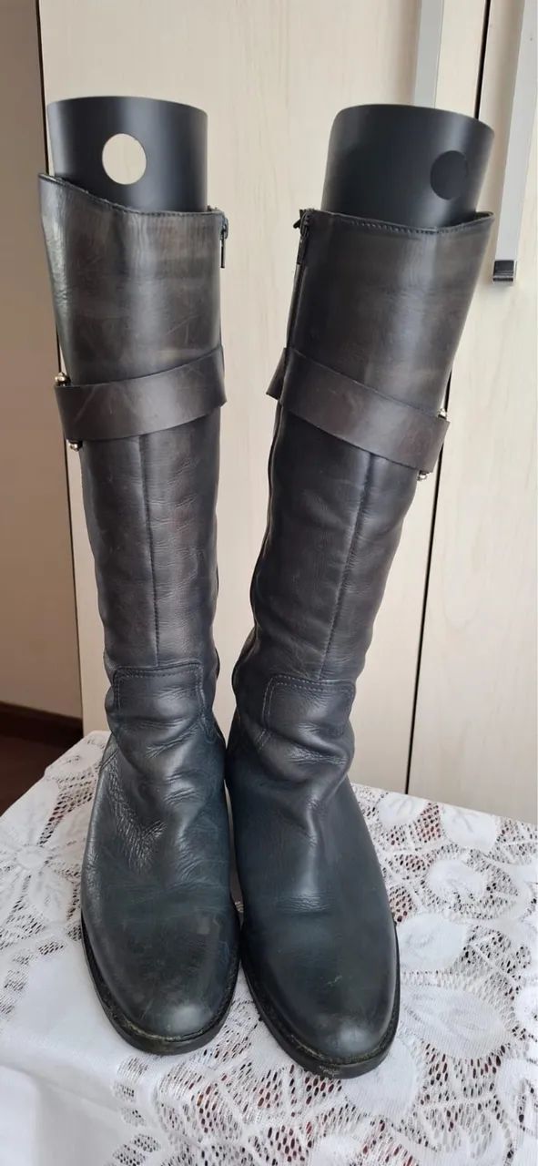 Bota couro preta  - Foto 2