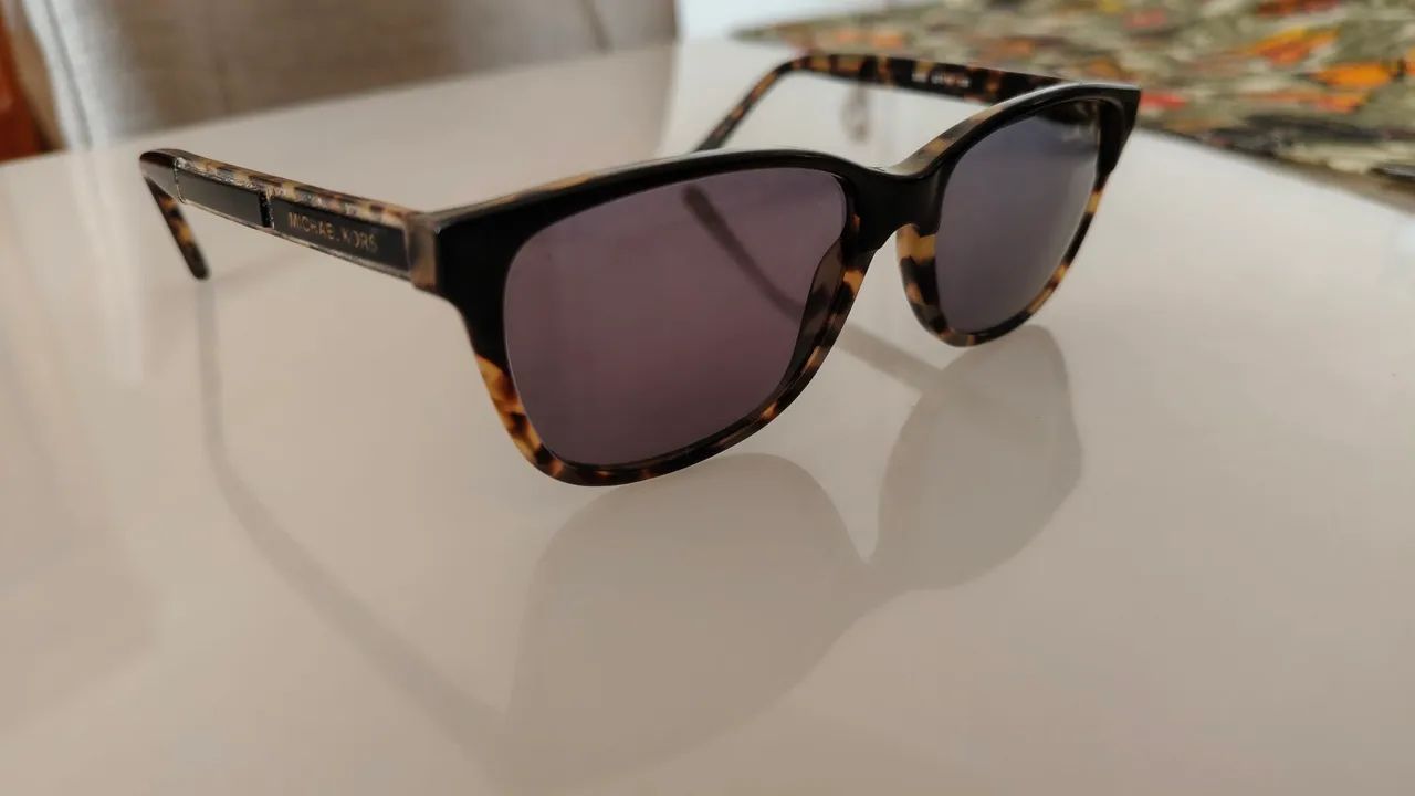 Óculos de sol Michael Kors 