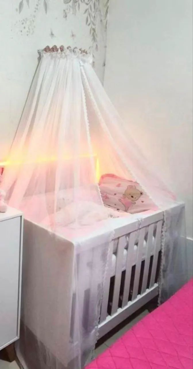 Kit dossel e mosquiteiro em voil guipir