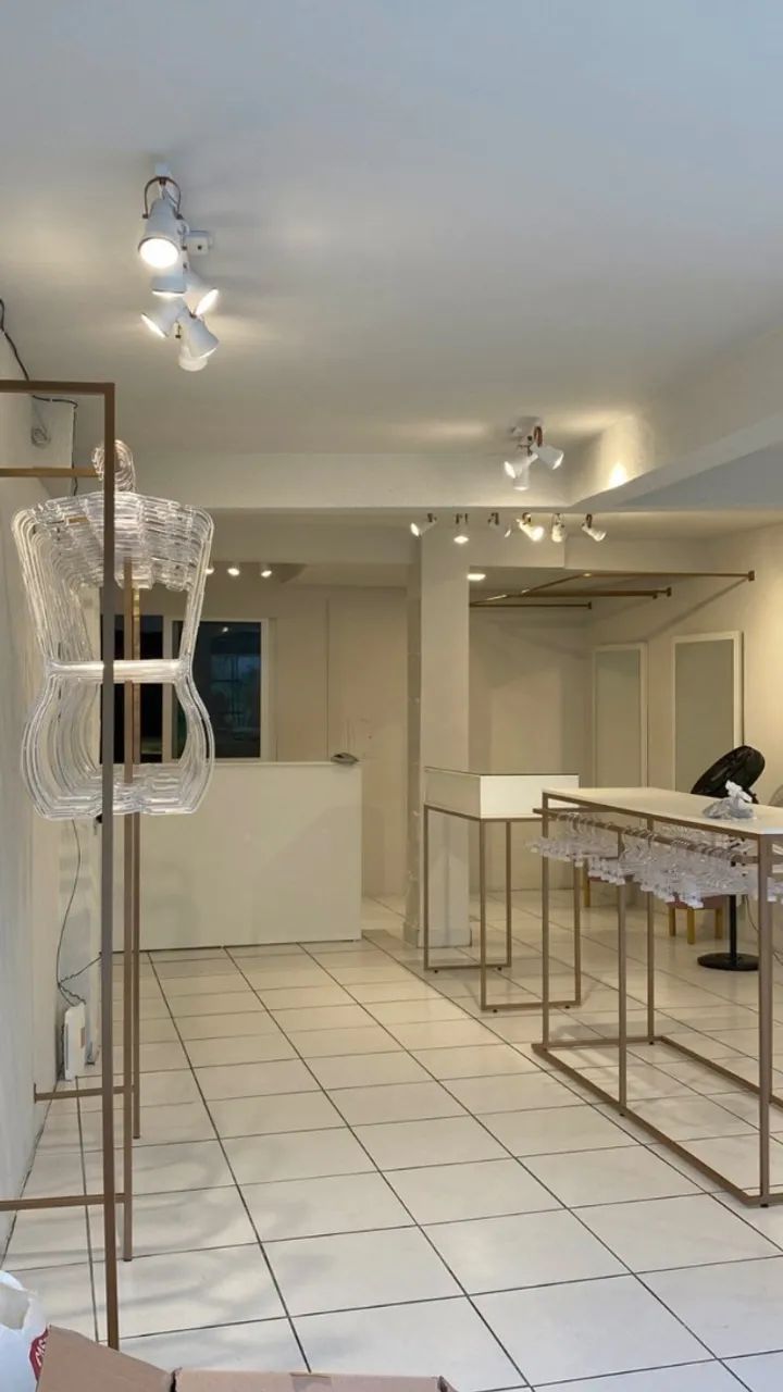 Loja de Roupas Completa - Móveis Industrial Chic e Espelhos LED - Foto 5