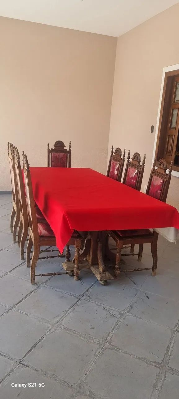 Conjunto mesa em madeira com cadeiras e armários  - Foto 5