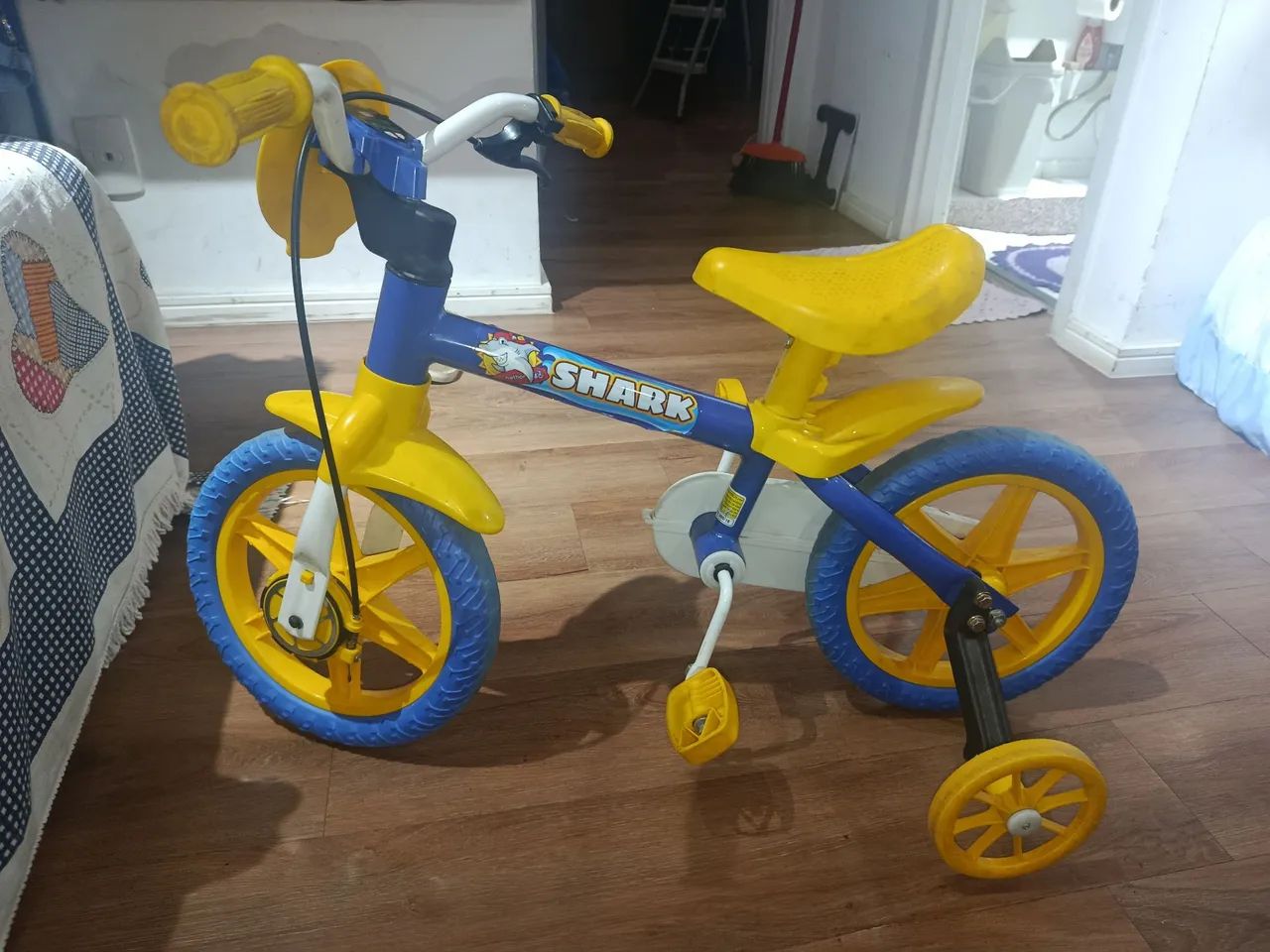 Bicicleta infantil aro 12 - Foto 4