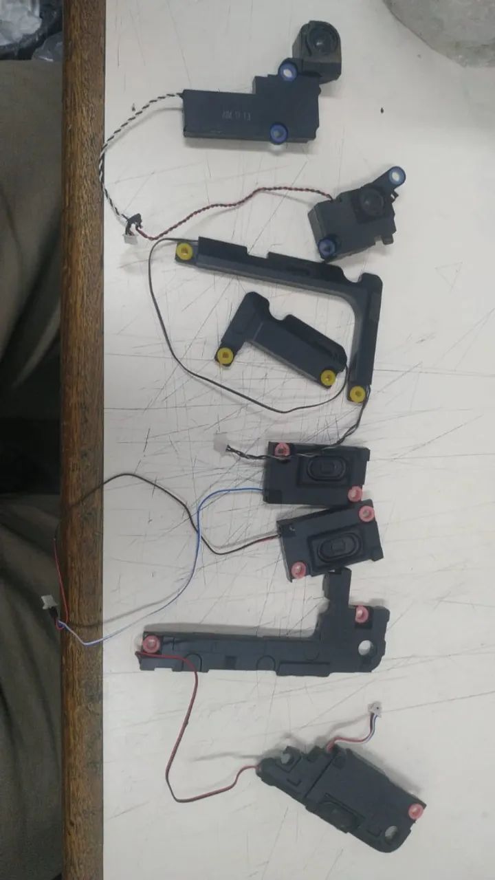 VARIOS MODELOS DE AUTO FALANTES PARA NOTEBOOK