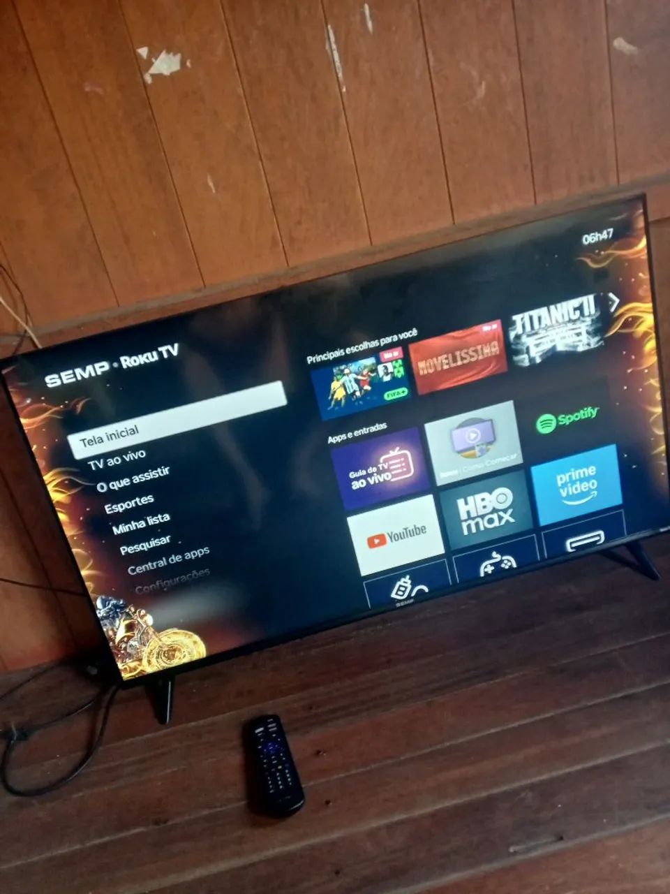 Vendo esse tv semp roku 43 polegadas nota fiscal controle  - Foto 3
