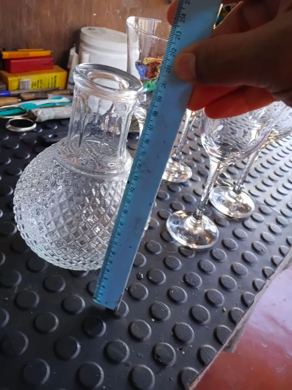 4 taças antigas e 1 liquoreira  - Foto 3