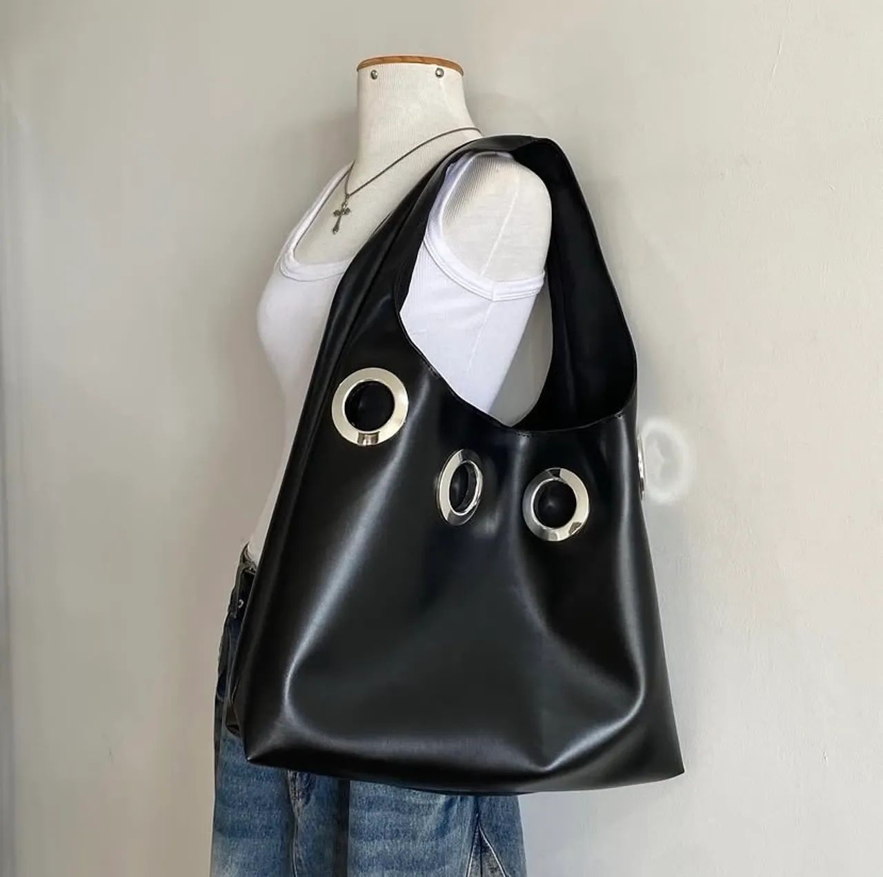 Bolsa Maxi com Ilhós 