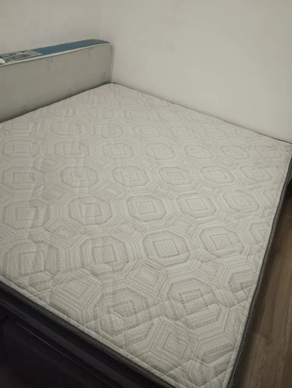 Cama box Queen 