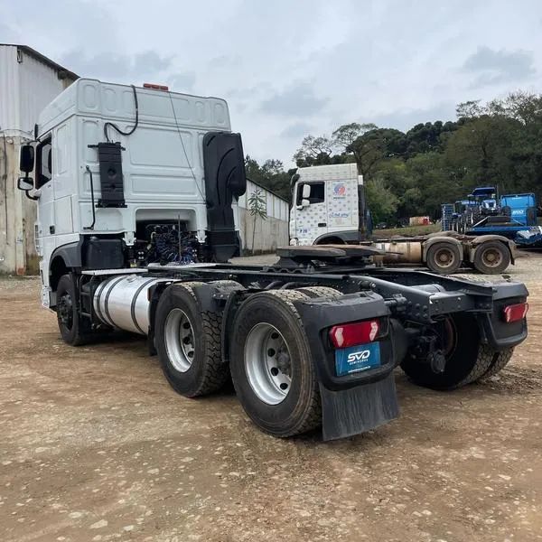 DAF XF 530 6X4 ANO 2022 EURO 5 - COM 693 MIL KM - REPASSE - Foto 10