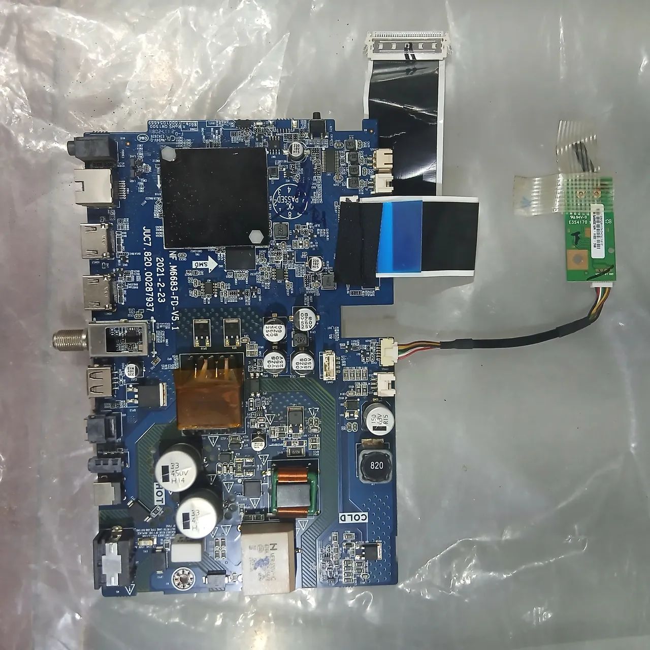 Placa TV Philco 24 " com wi-fi e cabos - *