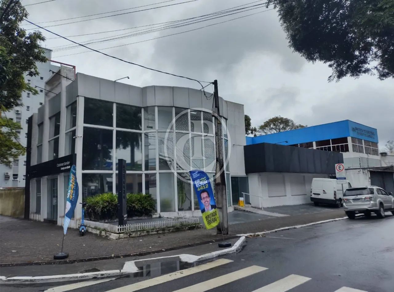 PRÉDIO COMERCIAL DE 2 ANDARES NA AV. JOÃO GUILHERMINO | CENTRO