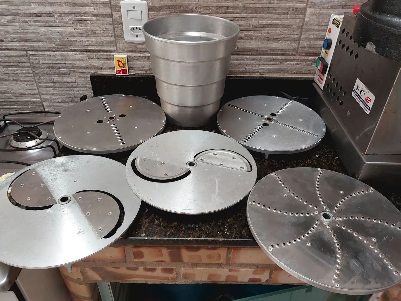 Processador profissional com acessórios  - Foto 5