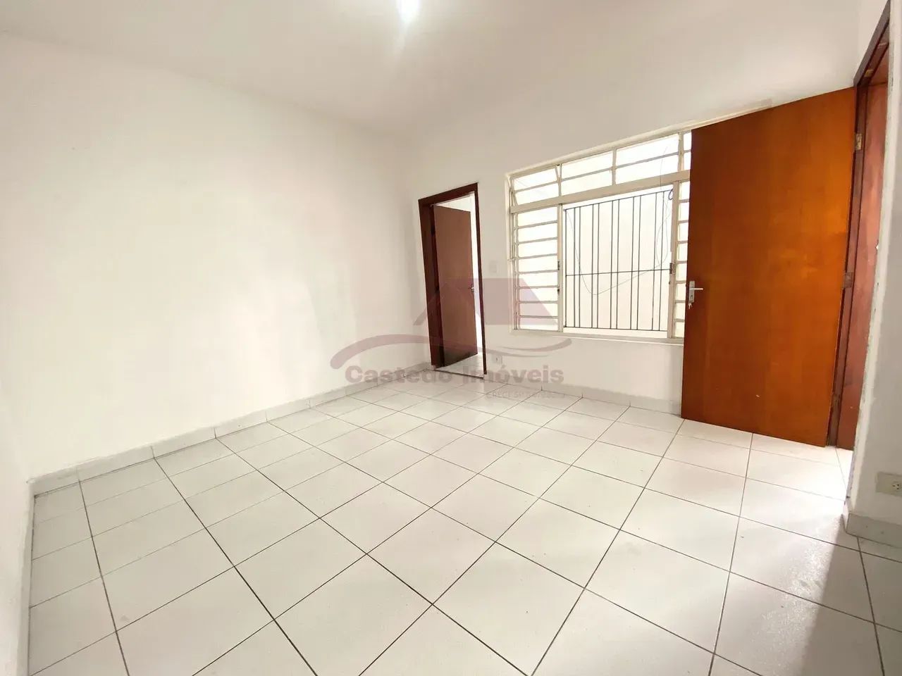 Imóvel para aluguel possui 130 metros quadrados com 3 quartos - Foto 4