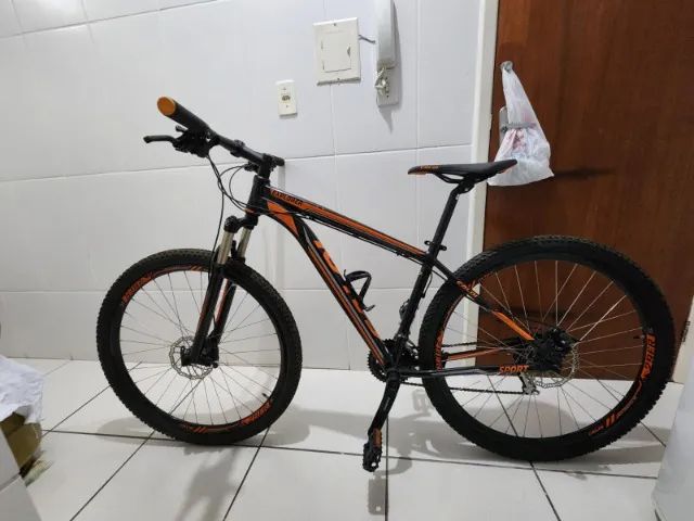 bicicleta com pouquíssimo uso 