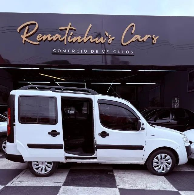 Fiat Doblo Essence 1.8 Flex 16V 5P 2017 - Foto 4