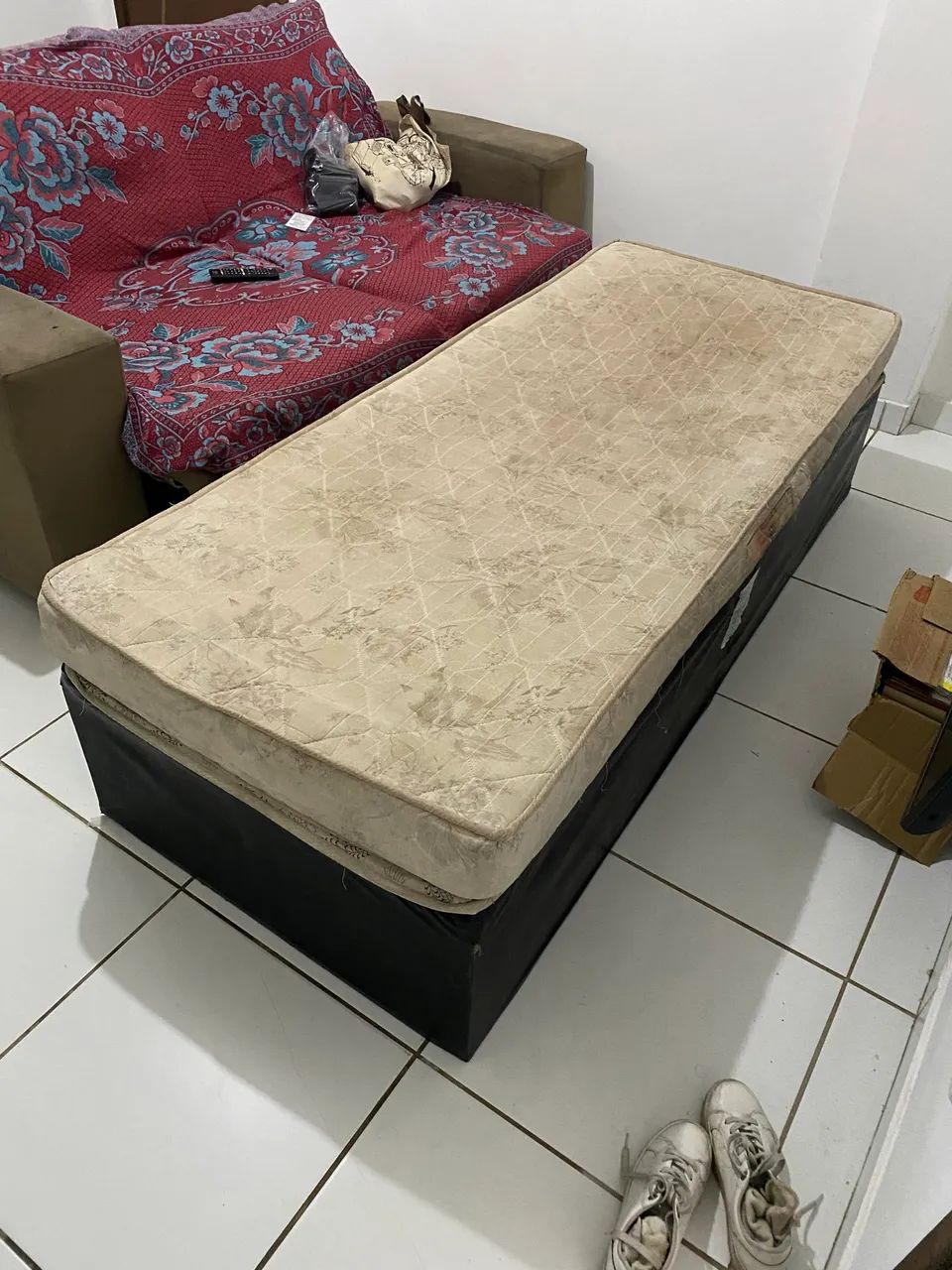 Cama box de solteiro + Colchão 