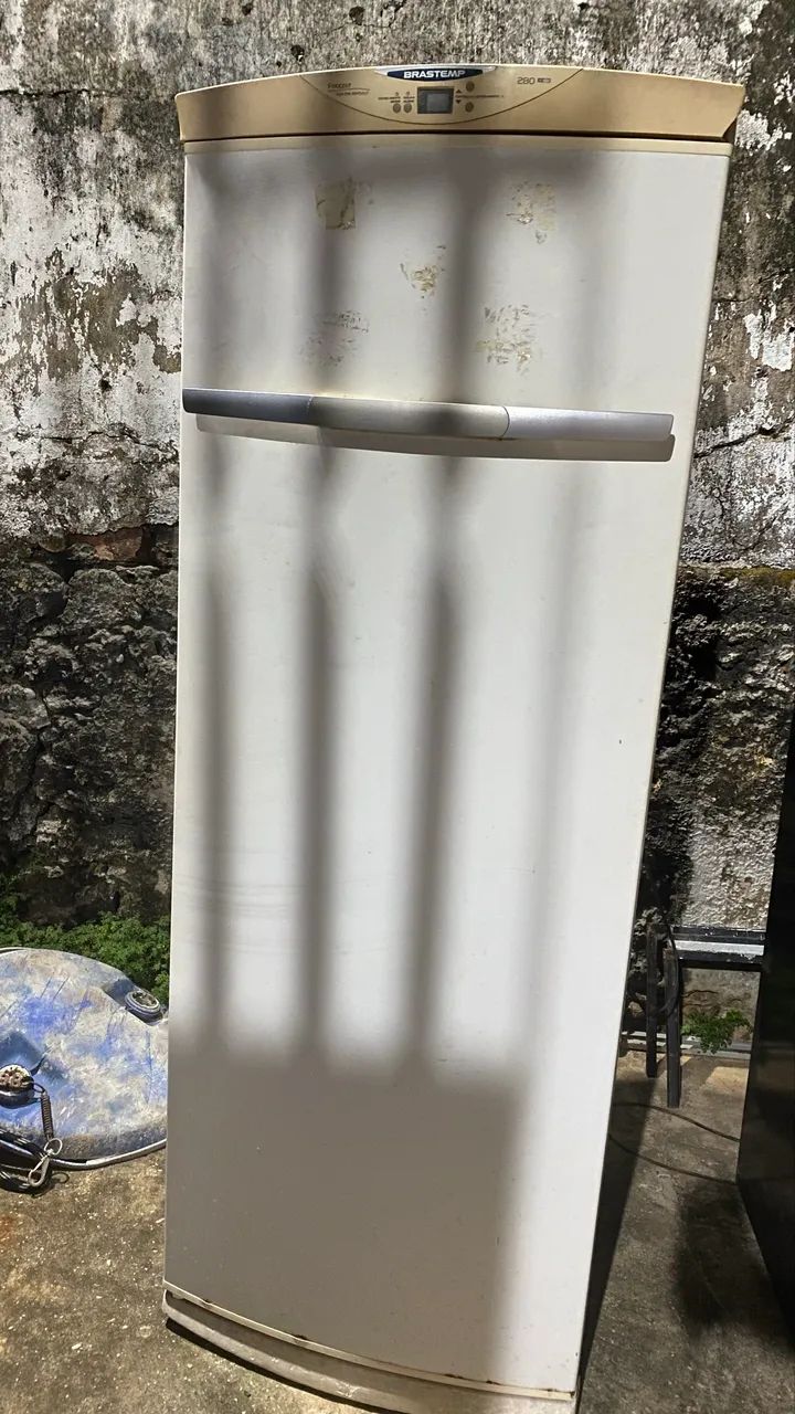 Freezer Vertical Usado - Bem Conservado  - Foto 2