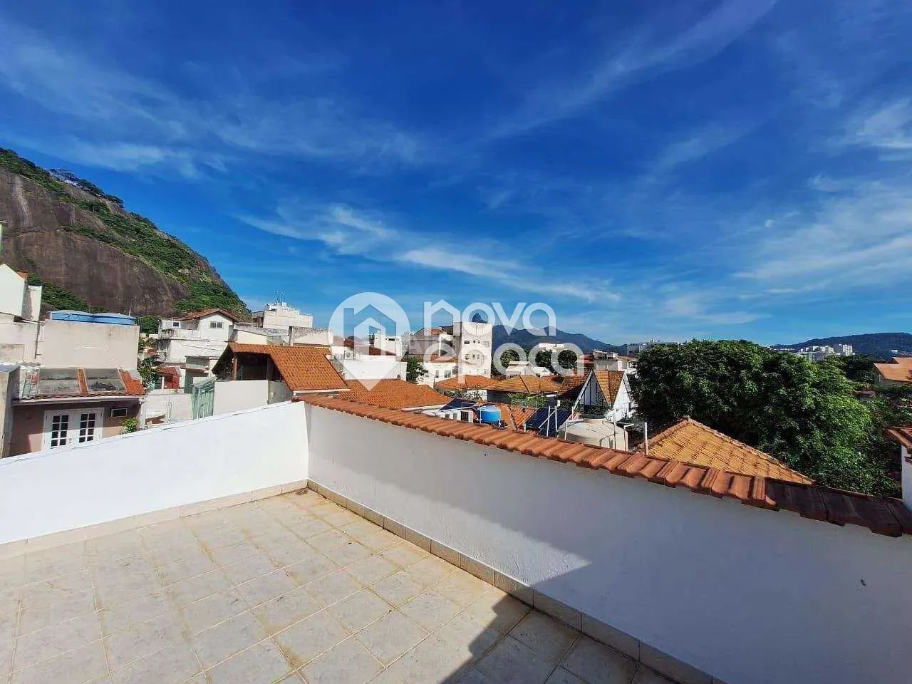 Urca | Casa 4 quartos, sendo 1 suite