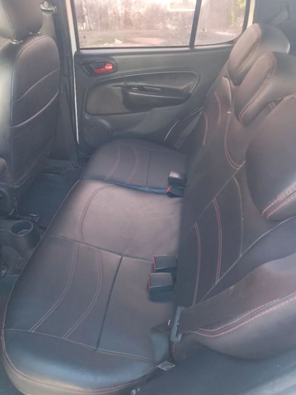 Fiat Uno Sporting 1.3 Flex 8V 5P 2018 - Foto 4