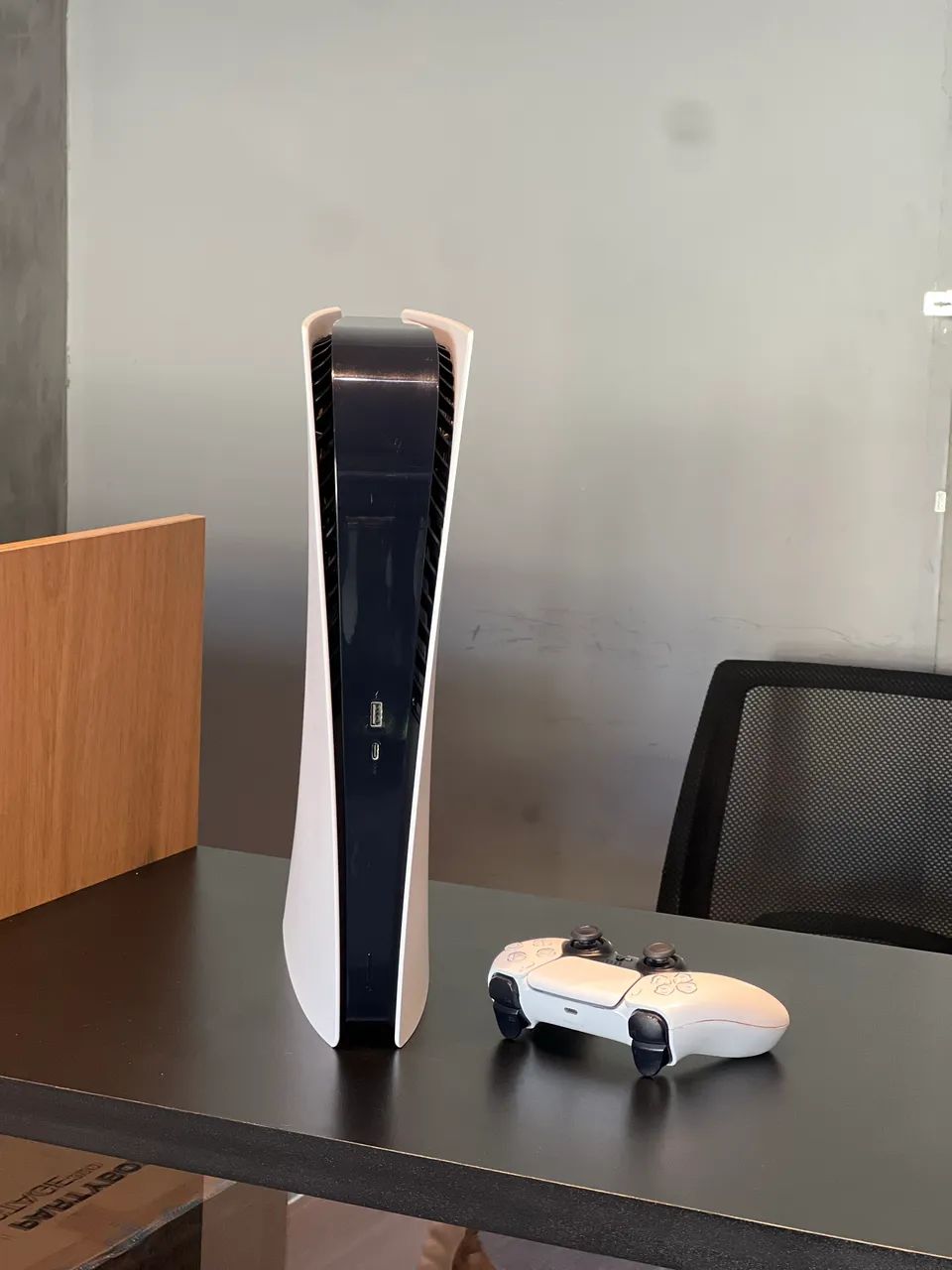 PS5 Fat com caixa, limpeza externa feita  - Foto 2
