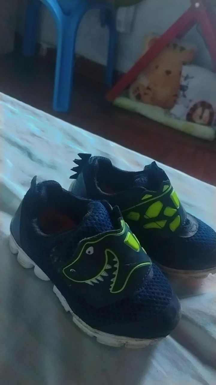 Roupas e sapatos  - Foto 4
