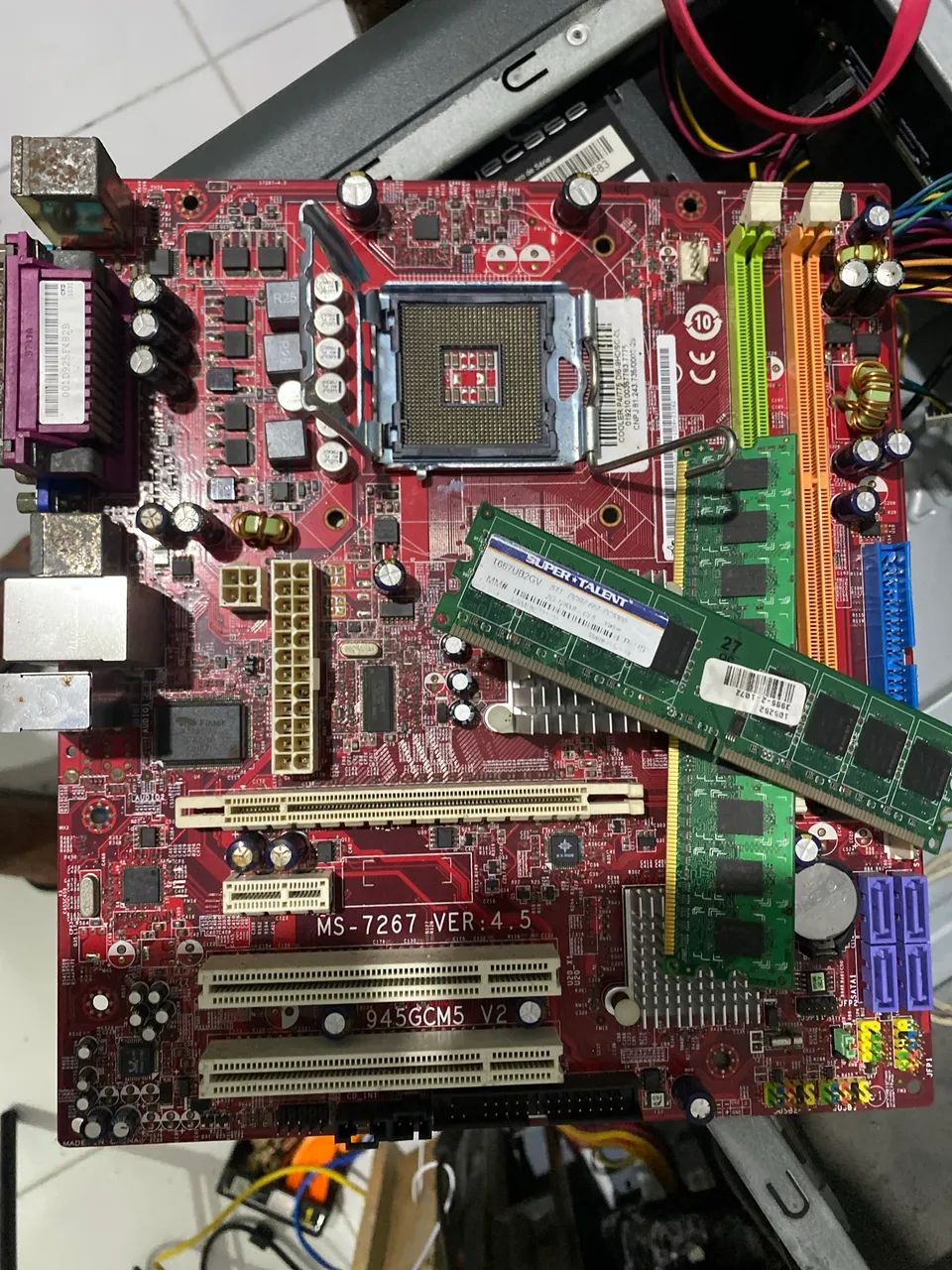  Placa-mãe MSI + Processador + 2GB RAM - Com Defeito - Foto 5